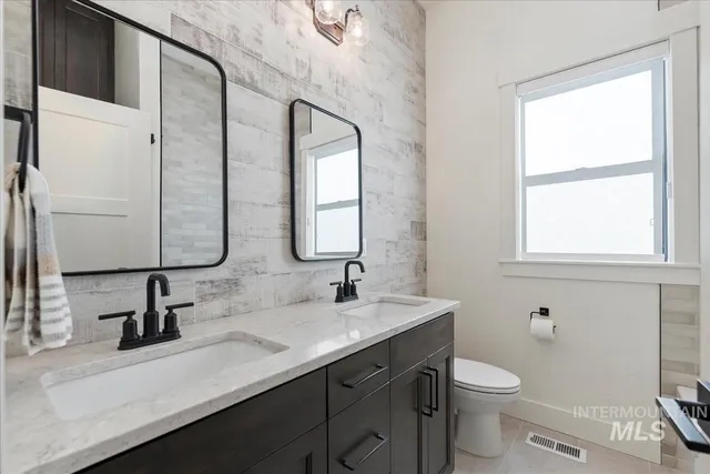 $1,048,000 | 42 Singing Spring Way Garden Valley, Garden Valley, ID 83622