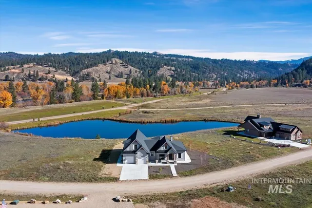 $1,048,000 | 42 Singing Spring Way Garden Valley, Garden Valley, ID 83622