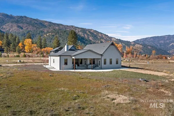 $1,048,000 | 42 Singing Spring Way Garden Valley, Garden Valley, ID 83622