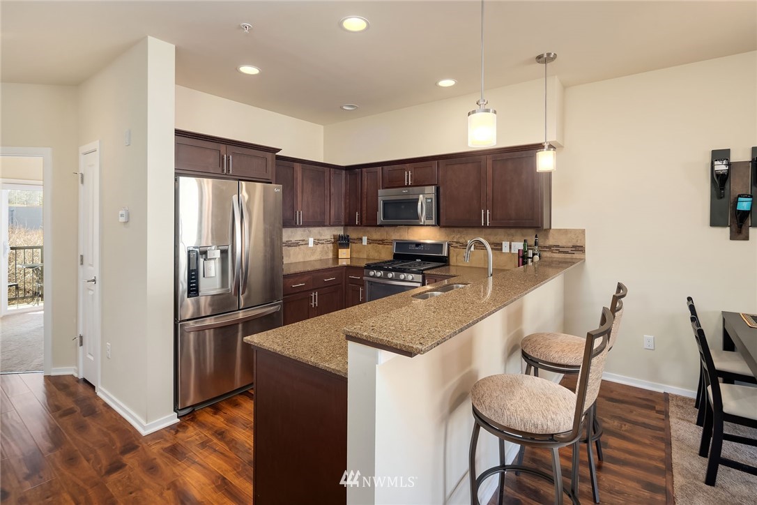 2115 201st Place Southeast, Unit P103 Bothell, WA 98012 - Photo 6 of 20 Gallery Image 6