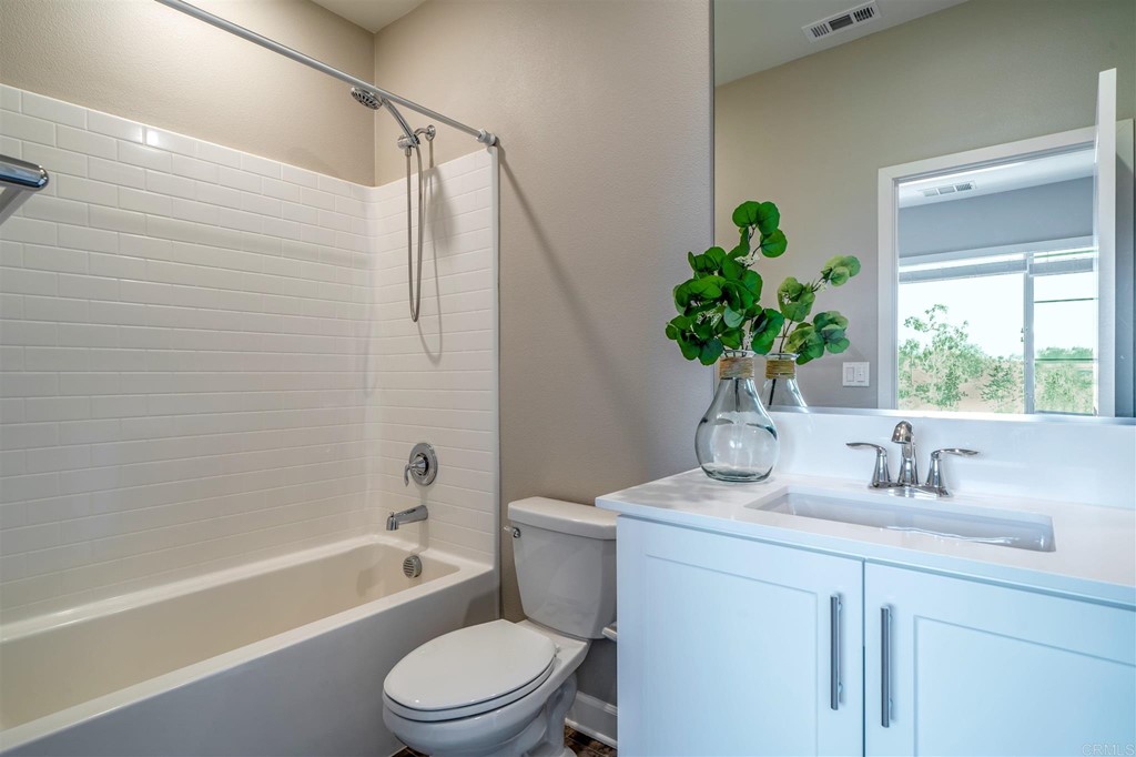 1569 Castillo Way, Unit 14 Vista, CA 92081 - Photo 13 of 21