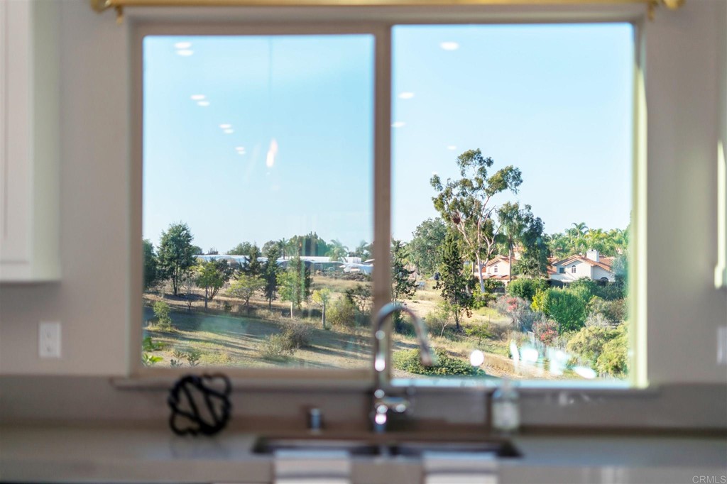 1569 Castillo Way, Unit 14 Vista, CA 92081 - Photo 15 of 21