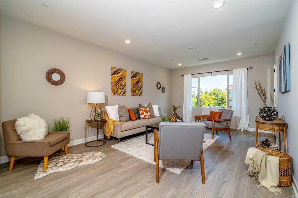 1569 Castillo Way, Unit 14 Vista, CA 92081 - Photo 6 of 21