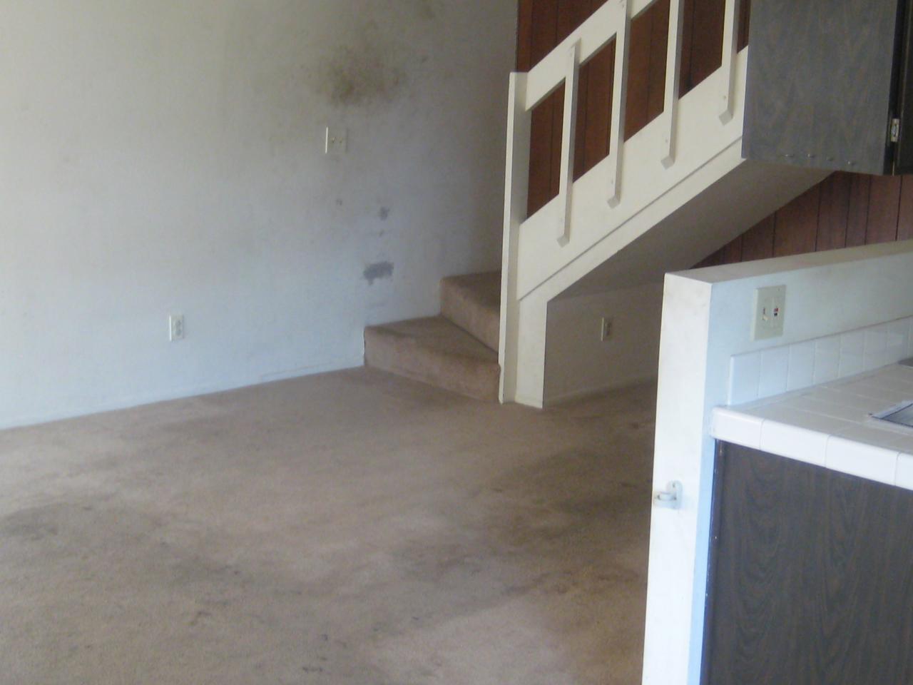 2685 West Ocotillo Road, Unit 2 Phoenix, AZ 85017 - Photo 4 of 6 Living Room