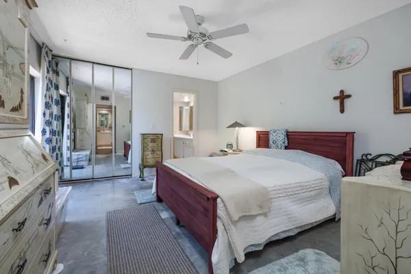 $239,000 | 5996 Southeast Riverboat Drive, Unit 539, Stuart, FL 34997