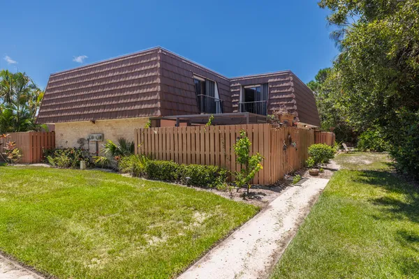 $239,000 | 5996 Southeast Riverboat Drive, Unit 539, Stuart, FL 34997