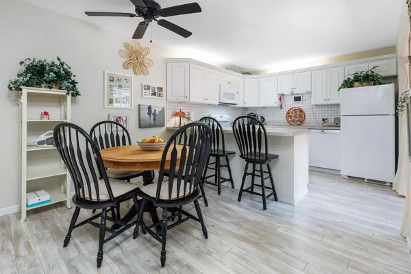 $239,000 | 5996 Southeast Riverboat Drive, Unit 539, Stuart, FL 34997