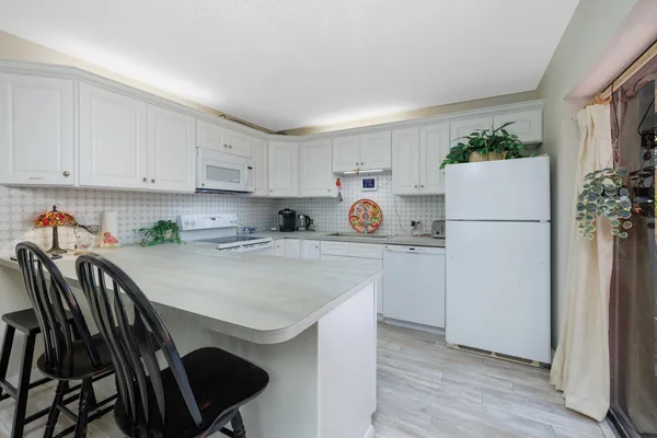 $239,000 | 5996 Southeast Riverboat Drive, Unit 539, Stuart, FL 34997