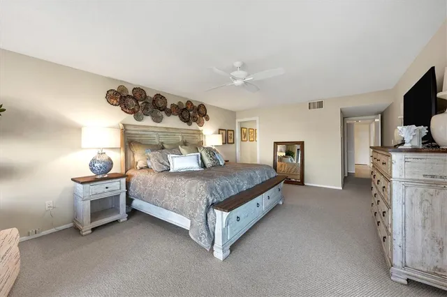 $5,500 | 5757 Gulf Of Mexico Drive, Unit 305, Longboat Key, FL 34228