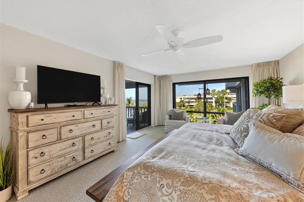 5757 Gulf Of Mexico Drive, Unit 305 Longboat Key, FL 34228 - Photo 24 of 51