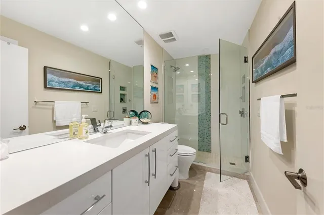 $5,500 | 5757 Gulf Of Mexico Drive, Unit 305, Longboat Key, FL 34228