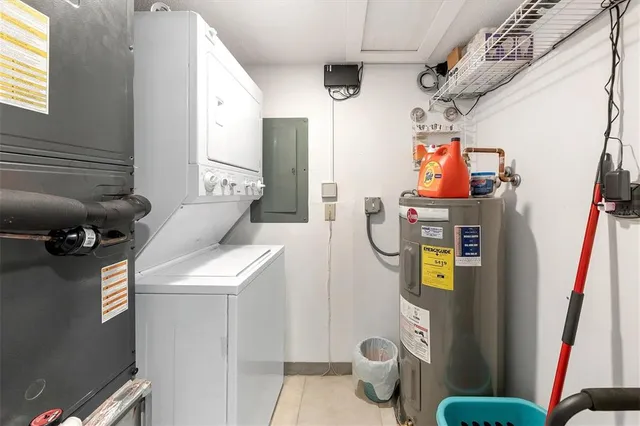 $5,500 | 5757 Gulf Of Mexico Drive, Unit 305, Longboat Key, FL 34228