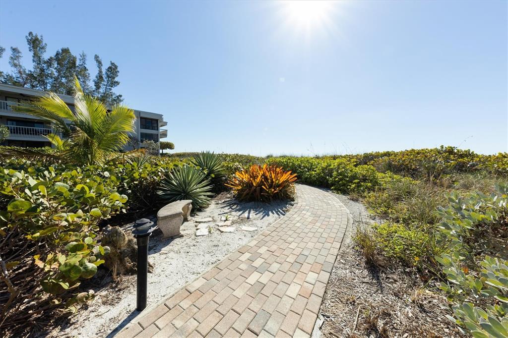 5757 Gulf Of Mexico Drive, Unit 305 Longboat Key, FL 34228 - Photo 32 of 51