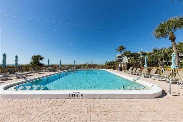 $5,500 | 5757 Gulf Of Mexico Drive, Unit 305, Longboat Key, FL 34228