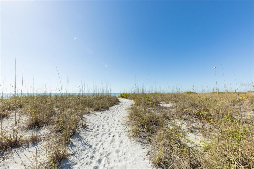 5757 Gulf Of Mexico Drive, Unit 305 Longboat Key, FL 34228 - Photo 37 of 51