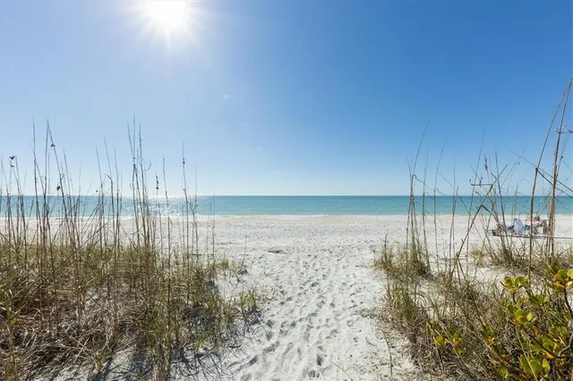 $5,500 | 5757 Gulf Of Mexico Drive, Unit 305, Longboat Key, FL 34228