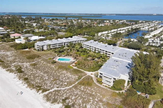 $5,500 | 5757 Gulf Of Mexico Drive, Unit 305, Longboat Key, FL 34228