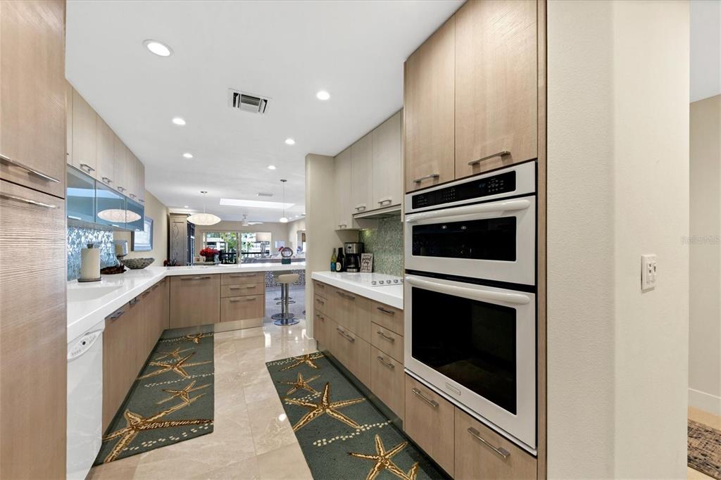 5757 Gulf Of Mexico Drive, Unit 305 Longboat Key, FL 34228 - Photo 10 of 51