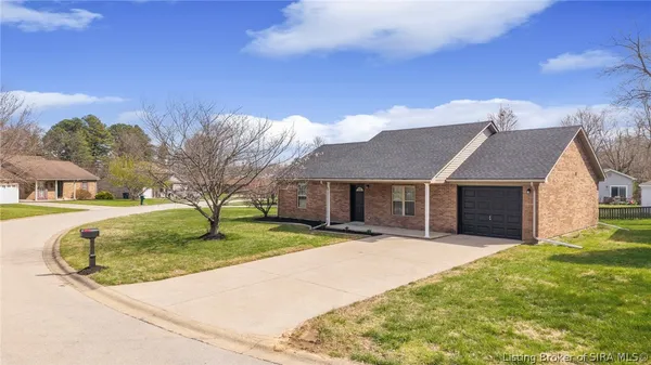 $247,499 | 115 Sunnyside Drive, Charlestown, IN 47111