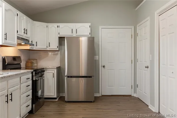 $219,500 | 115 Sunnyside Drive, Charlestown, IN 47111