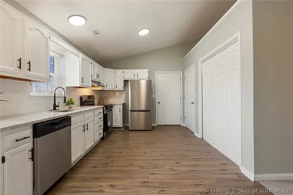 $219,500 | 115 Sunnyside Drive, Charlestown, IN 47111