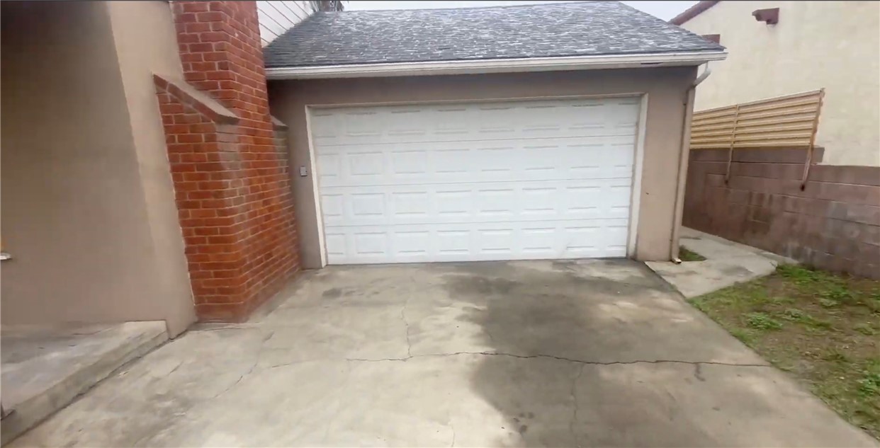 4881 Arlington Avenue Riverside, CA 92504 - Photo 3 of 3 a side view of a house