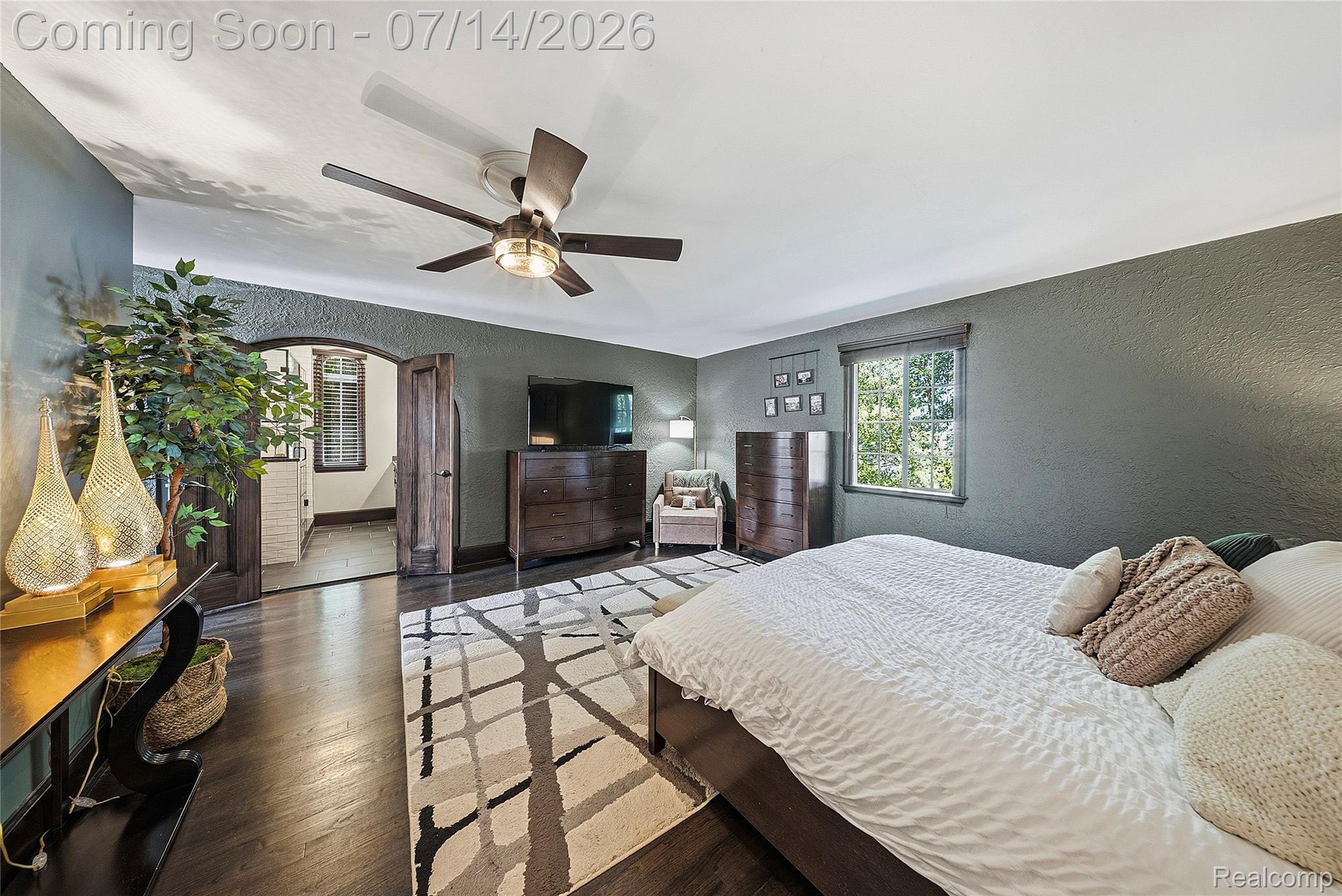 18460 Meridian Road Grosse Ile, MI 48138 - Photo 34 of 50 Bedroom