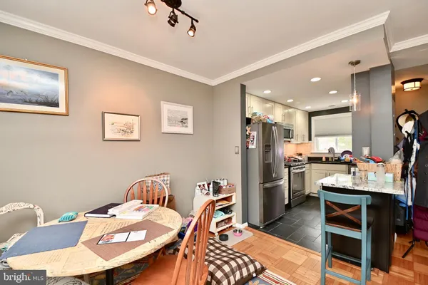 $2,650 | 3309 Martha Custis Drive, Alexandria, VA 22302