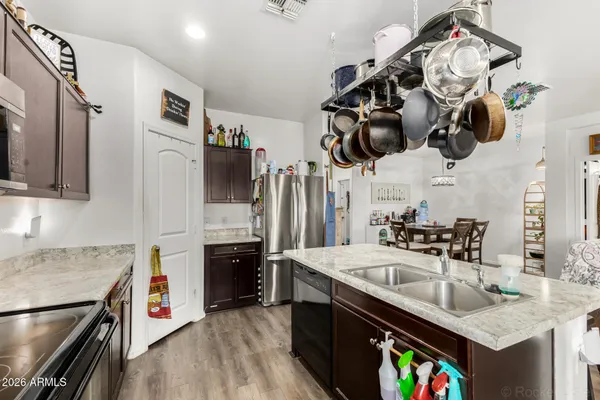 $379,999 | 2424 West Tamarisk Street, Phoenix, AZ 85041