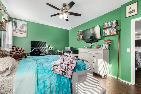 $379,999 | 2424 West Tamarisk Street, Phoenix, AZ 85041