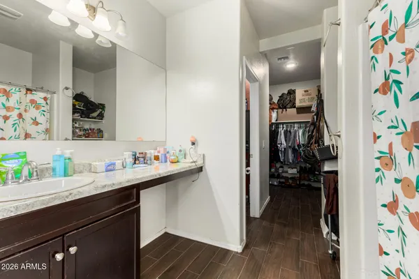 $379,999 | 2424 West Tamarisk Street, Phoenix, AZ 85041