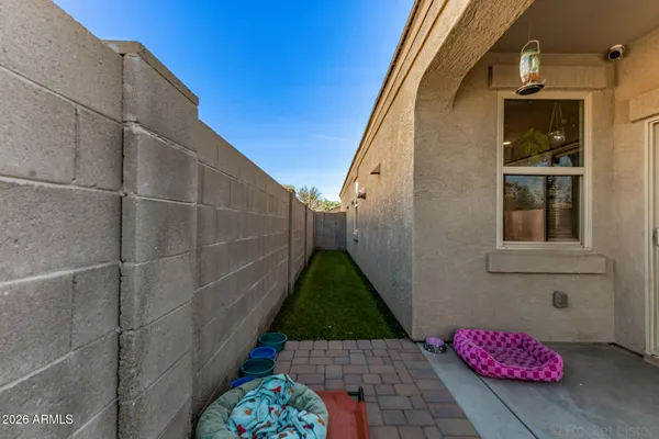 $379,999 | 2424 West Tamarisk Street, Phoenix, AZ 85041