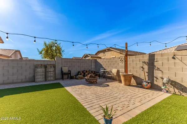 $379,999 | 2424 West Tamarisk Street, Phoenix, AZ 85041