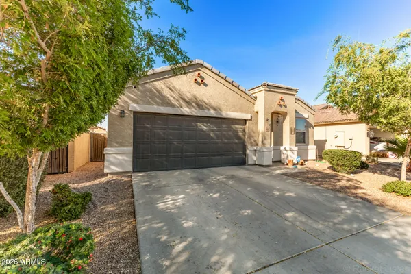 $379,999 | 2424 West Tamarisk Street, Phoenix, AZ 85041