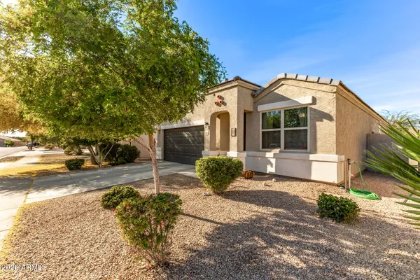 $379,999 | 2424 West Tamarisk Street, Phoenix, AZ 85041