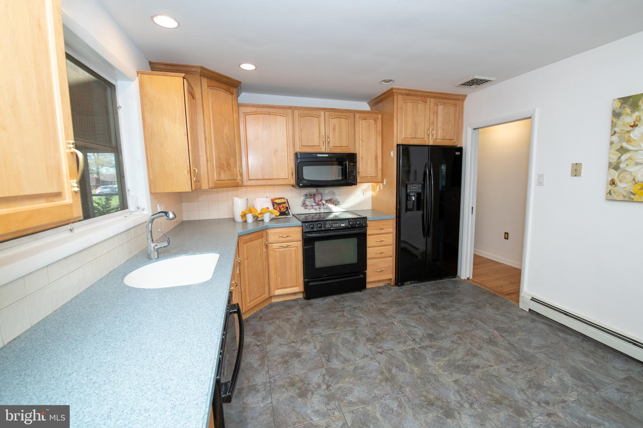 1307 Rosebud Road Southampton, PA 18966 - Photo 18 of 40 Kitchen