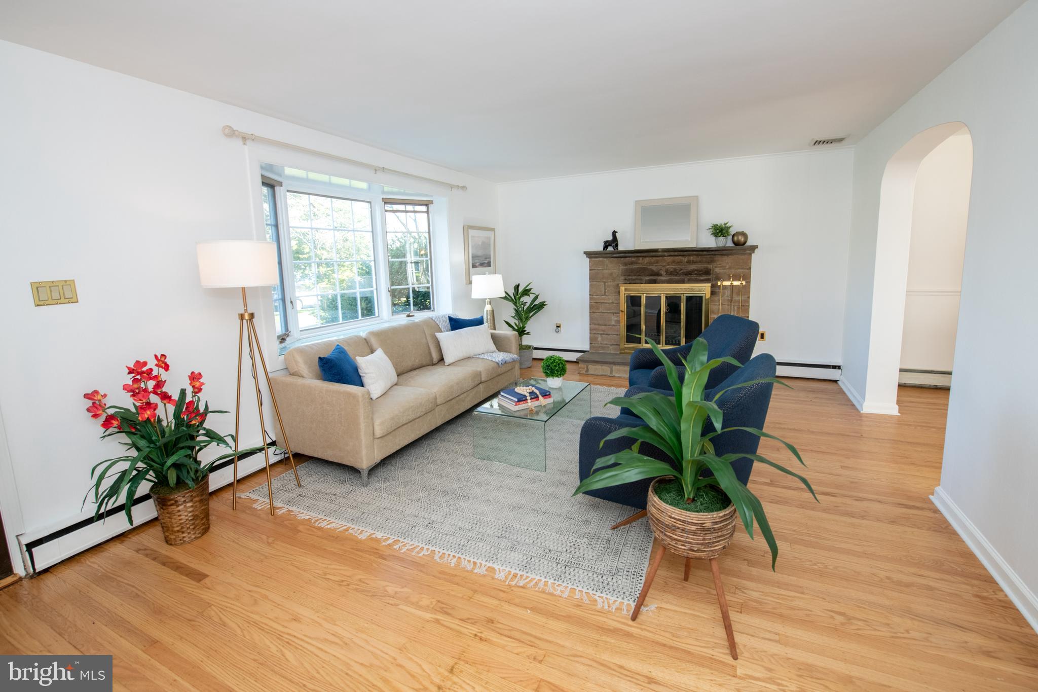 1307 Rosebud Road Southampton, PA 18966 - Photo 5 of 40 Living Room