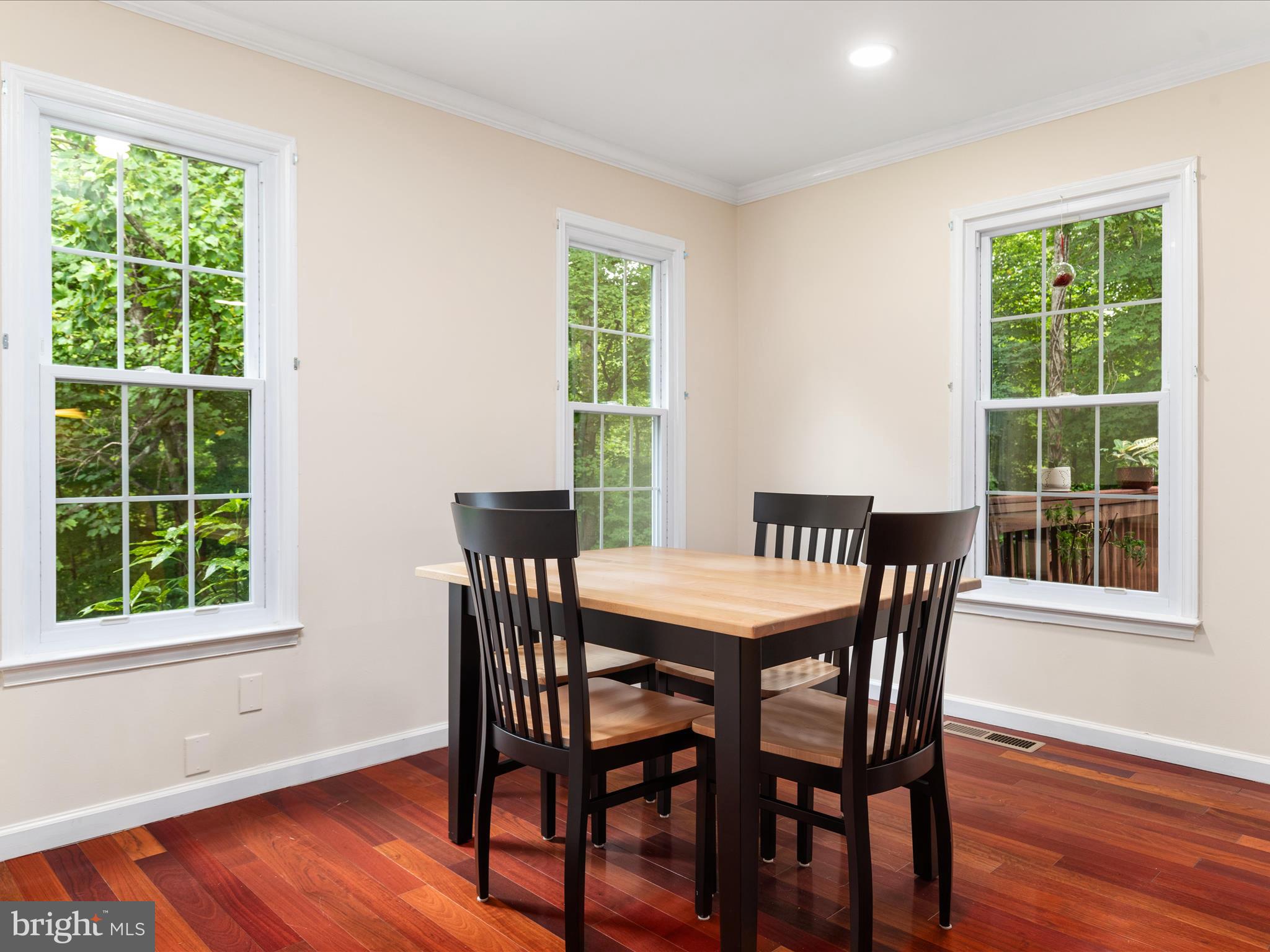 2304 Horseferry Court Reston, VA 20191 - Photo 18 of 66 Breakfast Room | Main Level