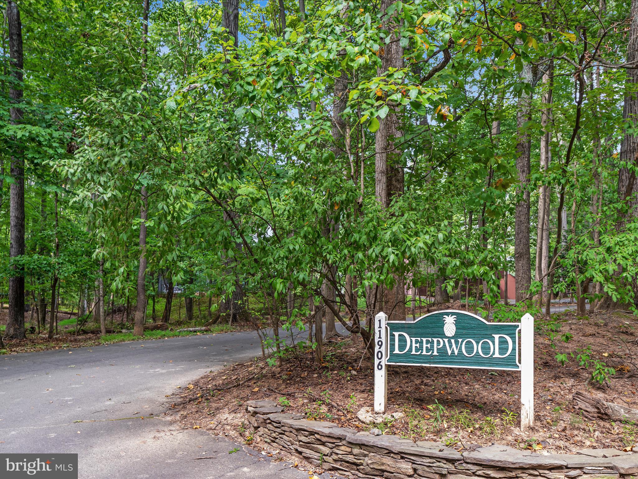 2304 Horseferry Court Reston, VA 20191 - Photo 40 of 66 Deepwood Community