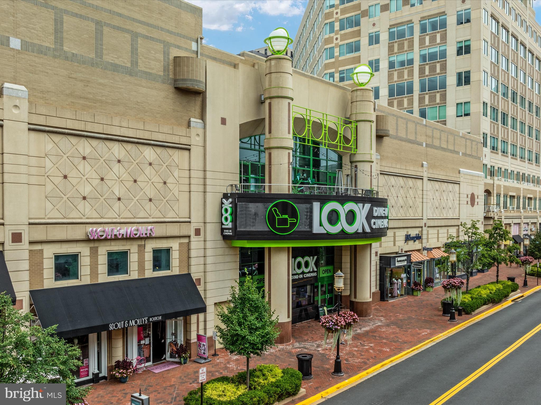 2304 Horseferry Court Reston, VA 20191 - Photo 50 of 66 Reston Town Center LOOK Dine-in Cinemas
