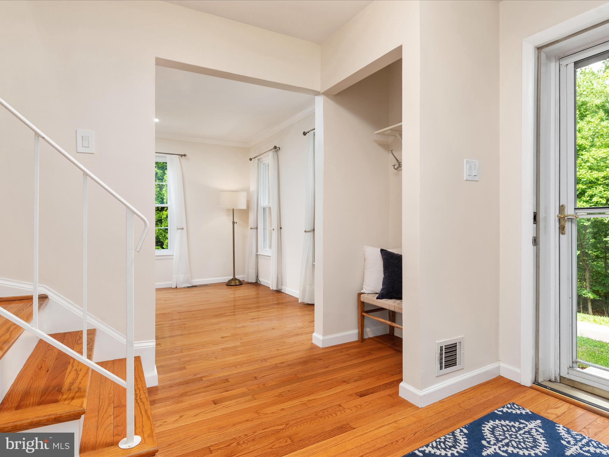 2304 Horseferry Court Reston, VA 20191 - Photo 7 of 66 Entrance Foyer | Main Level