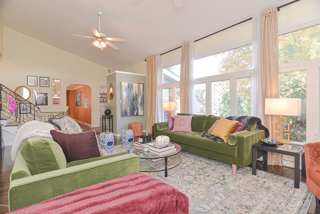 35 Lillian Road Malden, MA 02148 - Photo 6 of 36 Gallery Image 6