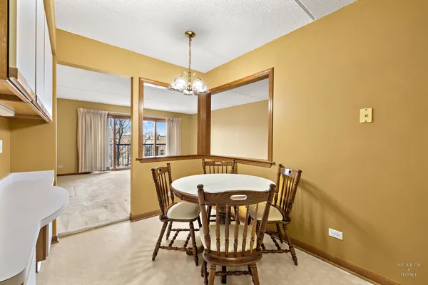 $279,000 | 6755 North Milwaukee Avenue, Unit 303, Niles, IL 60714