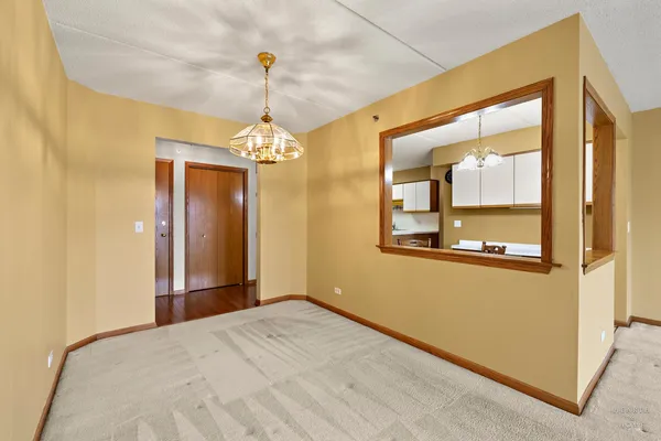 $279,000 | 6755 North Milwaukee Avenue, Unit 303, Niles, IL 60714