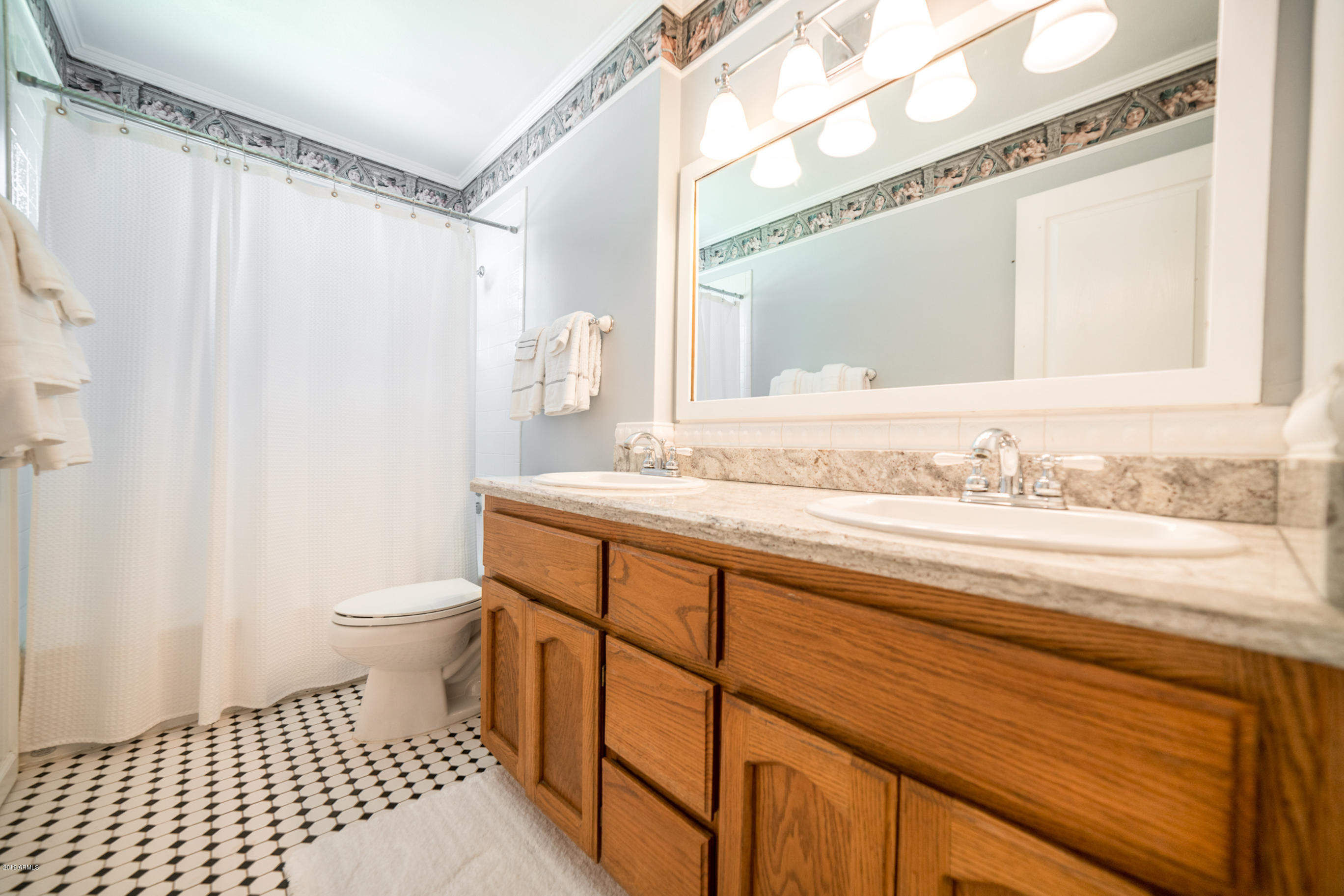 1234 West Ruth Avenue Phoenix, AZ 85021 - Photo 24 of 47 Ruth Hall Bath