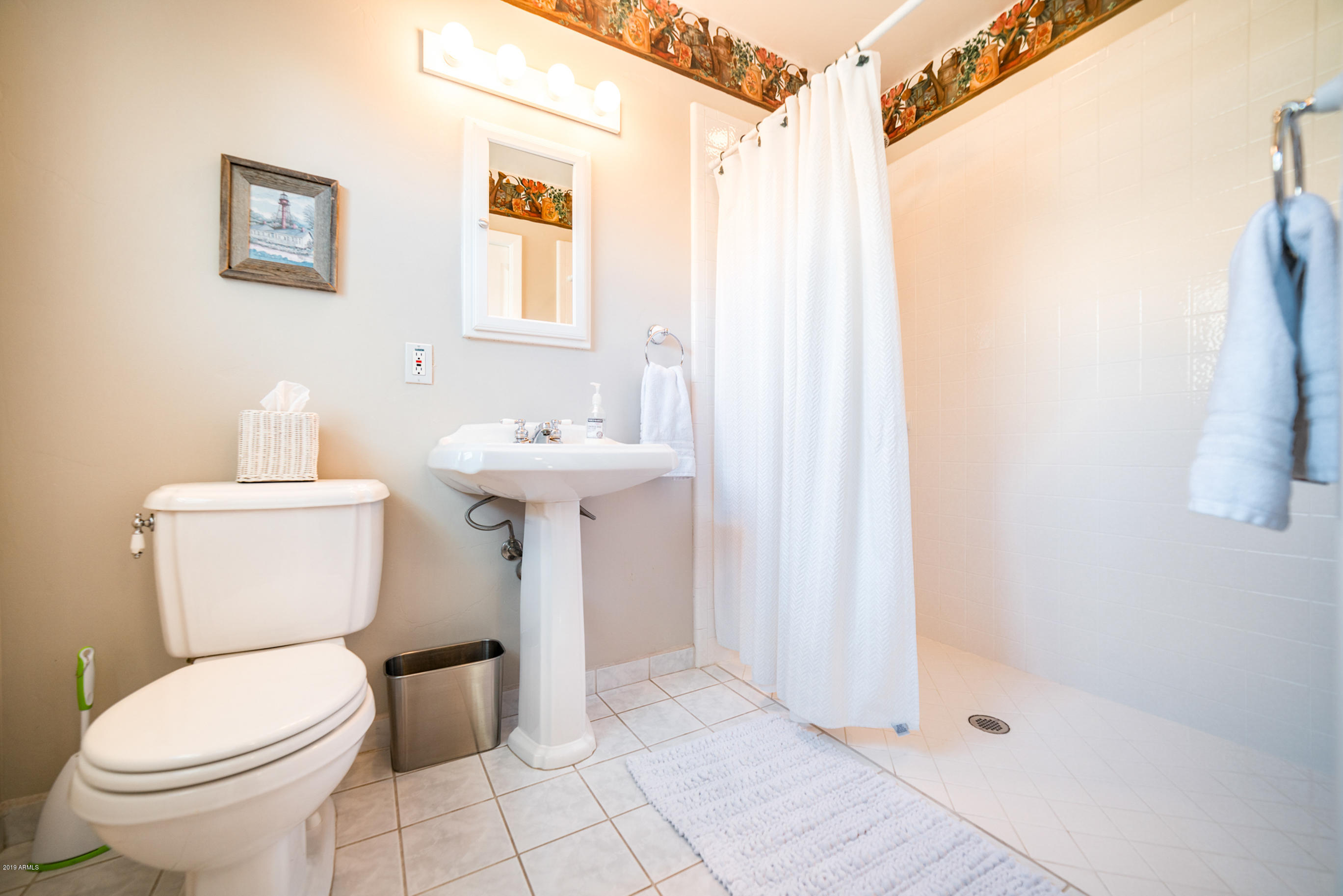 1234 West Ruth Avenue Phoenix, AZ 85021 - Photo 32 of 47 Ruth Laundry Bath