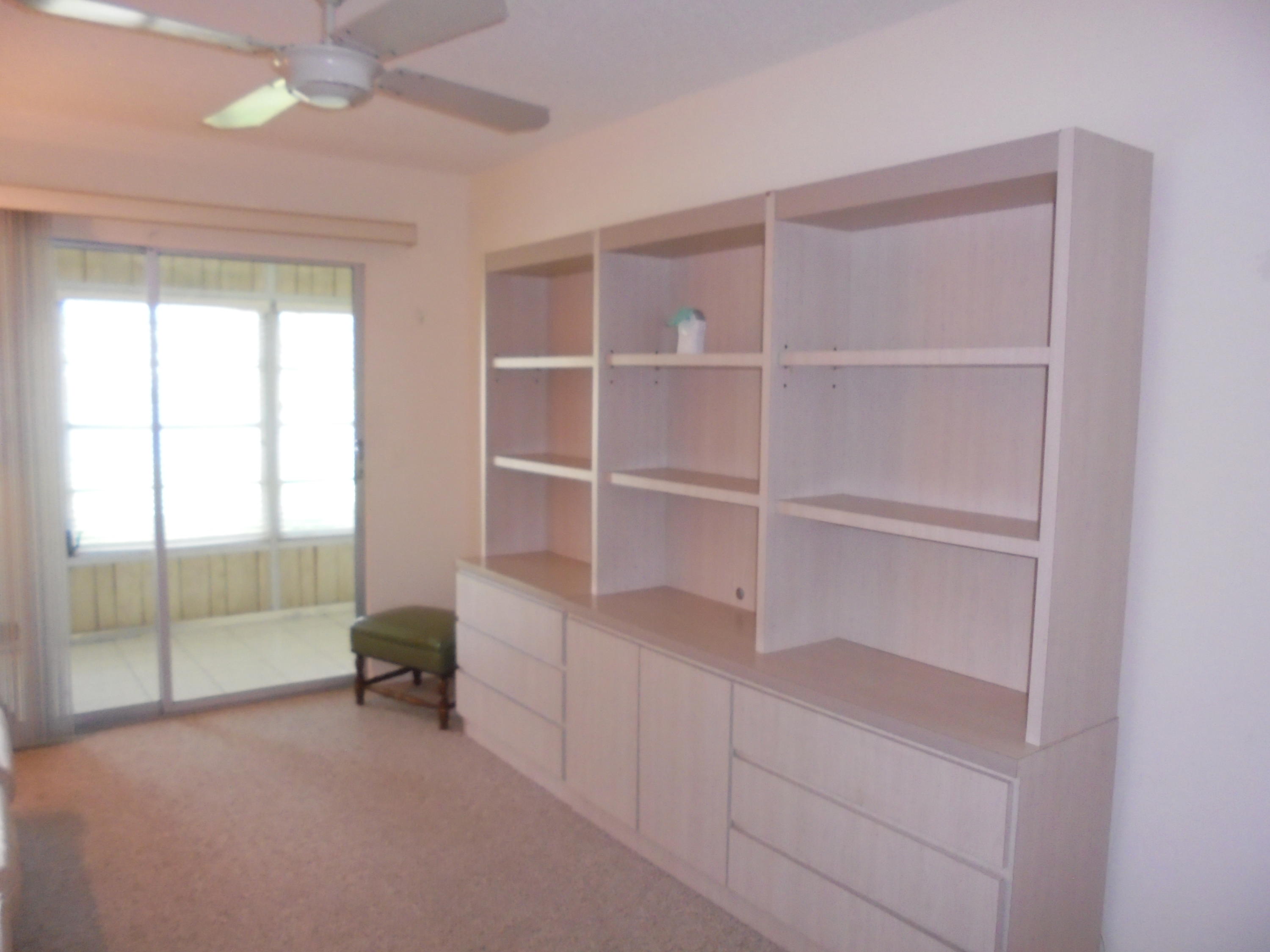 1097 Cornwall East Boca Raton, FL 33434 - Photo 14 of 19 1097 Cornwall E 011