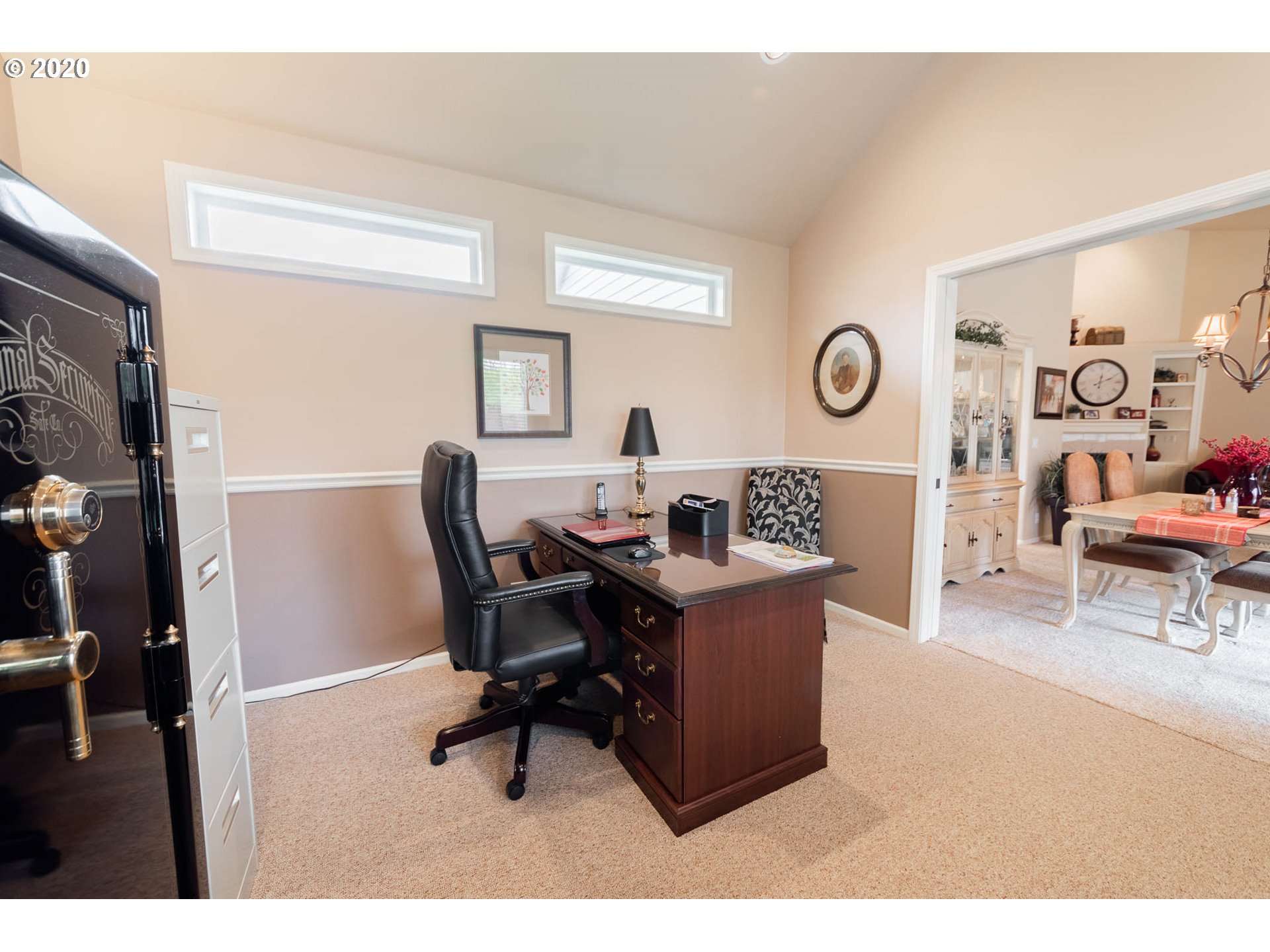1382 Wimbledon Place Springfield, OR 97477 - Photo 10 of 32 Gallery Image 10