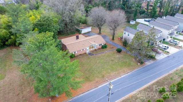 $239,400 | 1902 19th Avenue Northeast, Hickory, NC 28601