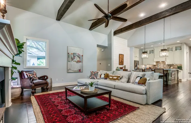 $5,500 | 242 East Elmview Place, Alamo Heights, TX 78209